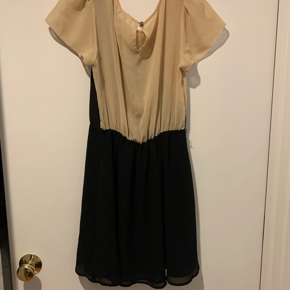 Romper - Picture 2 of 4
